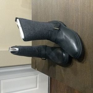 UGG Leather Waterproof Boots size 8 New!